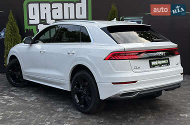 Внедорожник / Кроссовер Audi Q8 2023 в 
