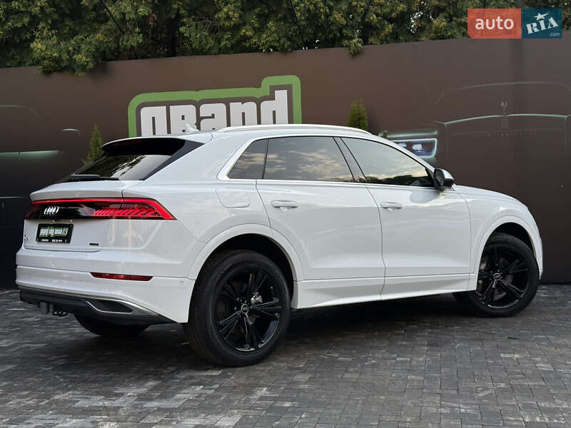 Внедорожник / Кроссовер Audi Q8 2023 в Киеве