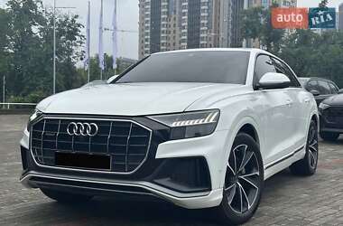 Внедорожник / Кроссовер Audi Q8 2021 в Киеве