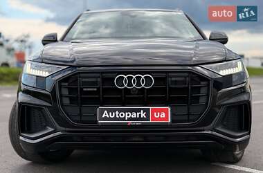 Внедорожник / Кроссовер Audi Q8 2021 в 
