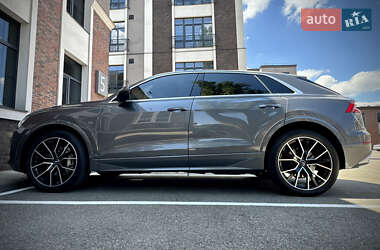 Внедорожник / Кроссовер Audi Q8 2019 в 