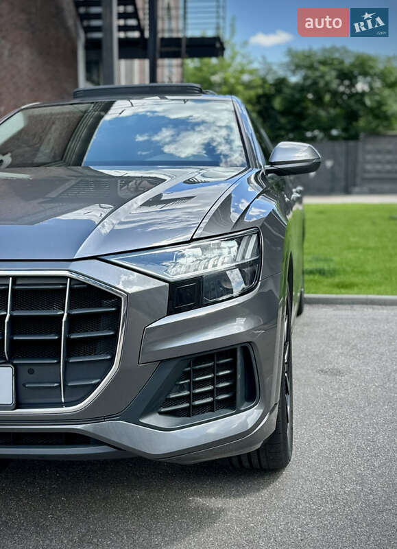 Позашляховик / Кросовер Audi Q8 2019 в Києві