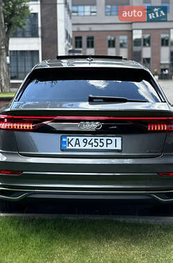 Внедорожник / Кроссовер Audi Q8 2019 в 