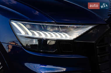 Внедорожник / Кроссовер Audi Q8 2019 в 