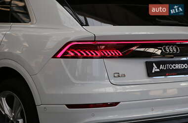 Внедорожник / Кроссовер Audi Q8 2022 в 