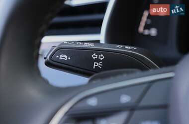 Внедорожник / Кроссовер Audi Q8 2022 в 