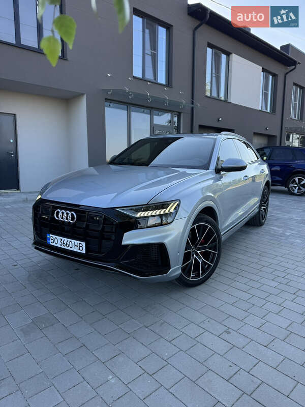 Внедорожник / Кроссовер Audi Q8 2023 в 