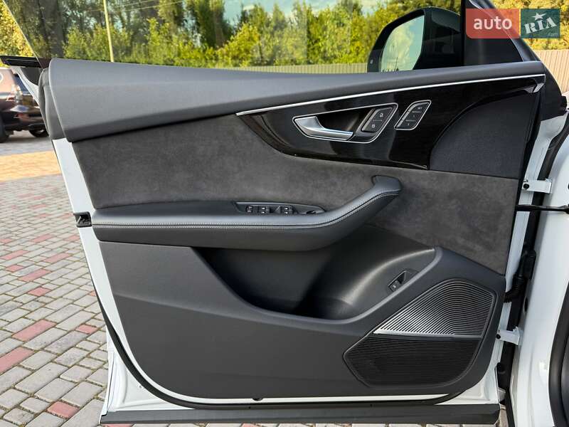 Внедорожник / Кроссовер Audi Q8 2020 в Луцке фото 34 Внедорожник / Кроссовер Audi Q8 2020 в Луцке