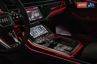Внедорожник / Кроссовер Audi Q8 2020 в 