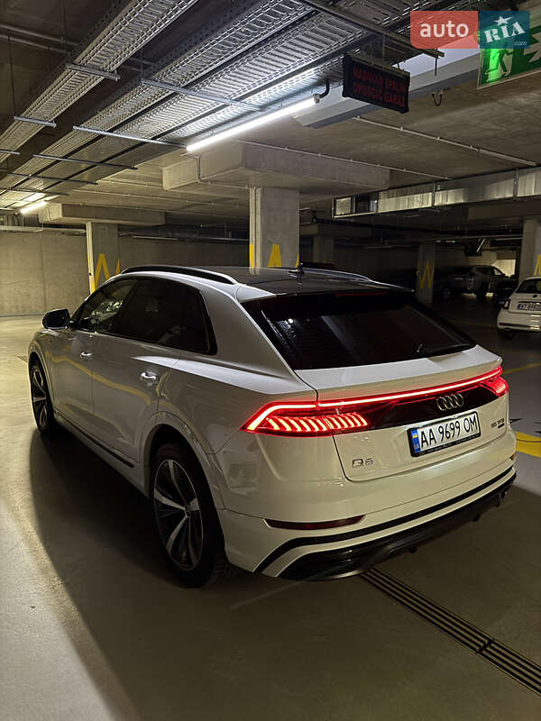 Внедорожник / Кроссовер Audi Q8 2019 в Киеве
