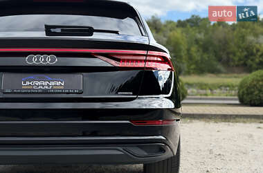 Внедорожник / Кроссовер Audi Q8 2021 в 