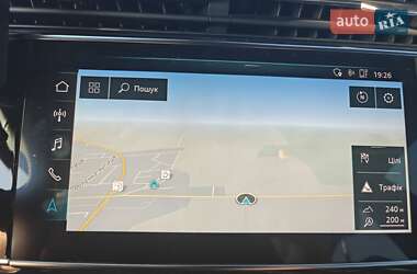 Внедорожник / Кроссовер Audi Q8 2019 в 