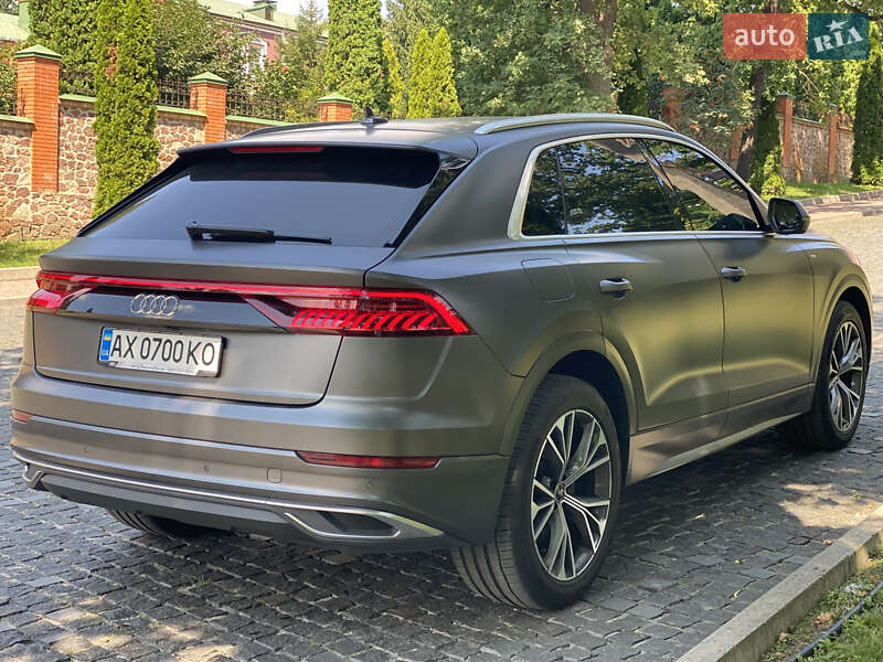 Внедорожник / Кроссовер Audi Q8 2020 в Киеве