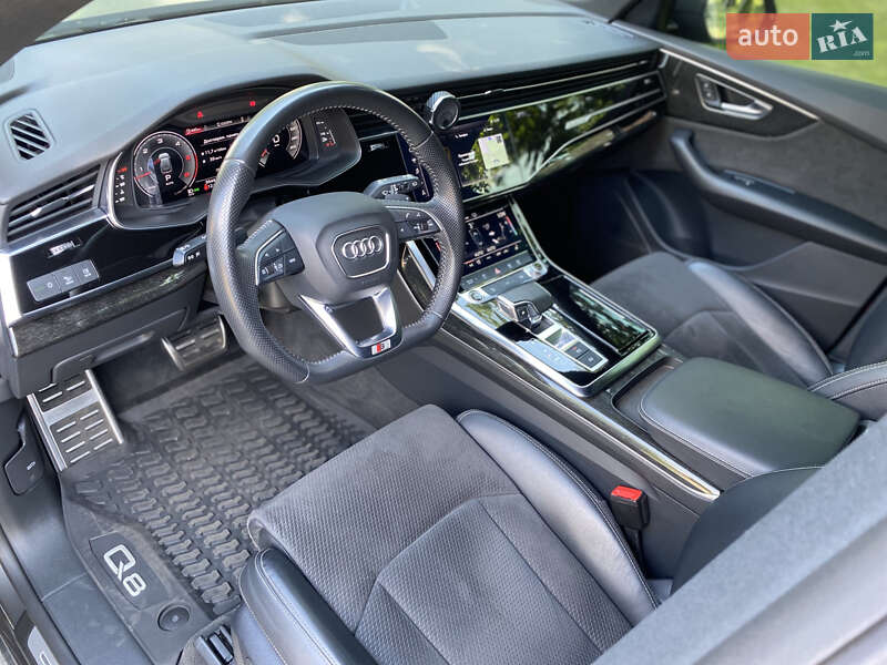 Внедорожник / Кроссовер Audi Q8 2020 в Киеве