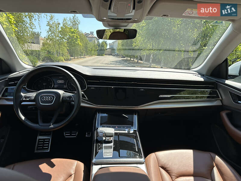 Внедорожник / Кроссовер Audi Q8 2020 в Одессе