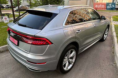 Внедорожник / Кроссовер Audi Q8 2022 в 