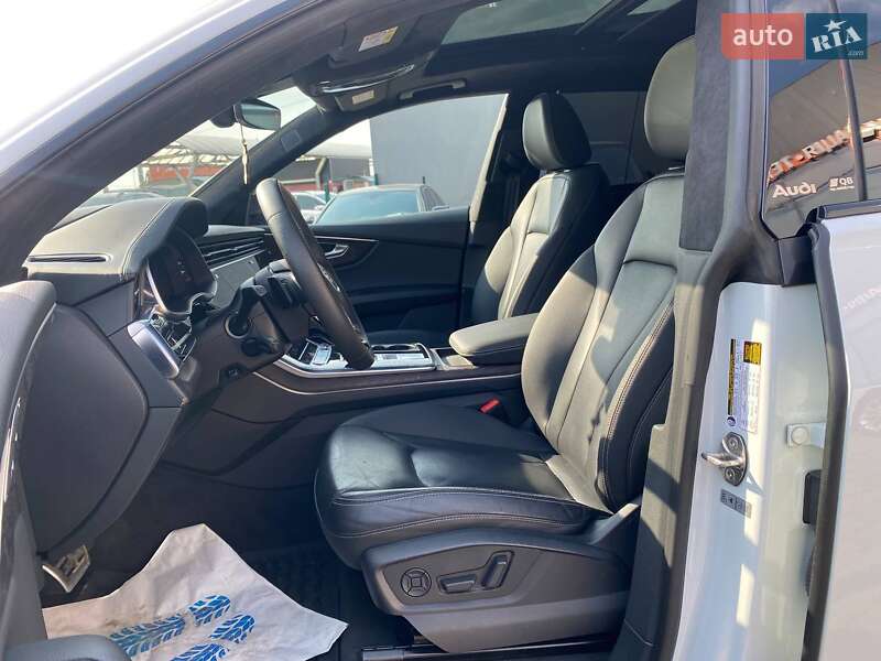 Внедорожник / Кроссовер Audi Q8 2021 в Львове