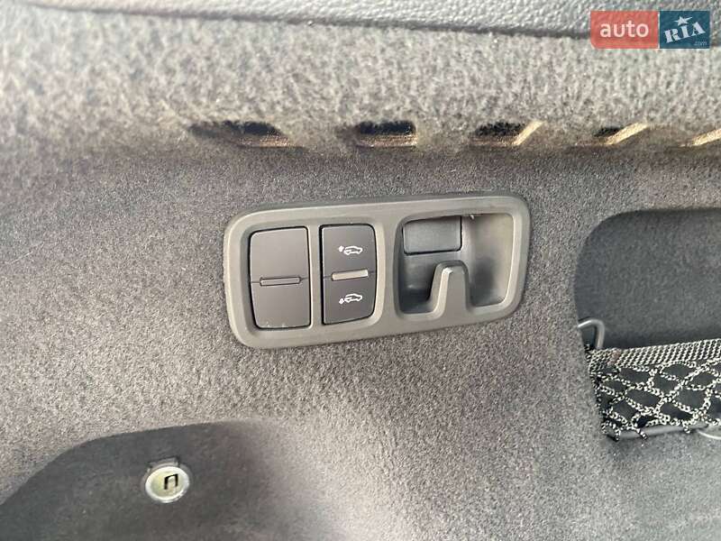 Внедорожник / Кроссовер Audi Q8 2021 в Львове