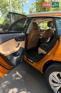 Внедорожник / Кроссовер Audi Q8 2019 в 