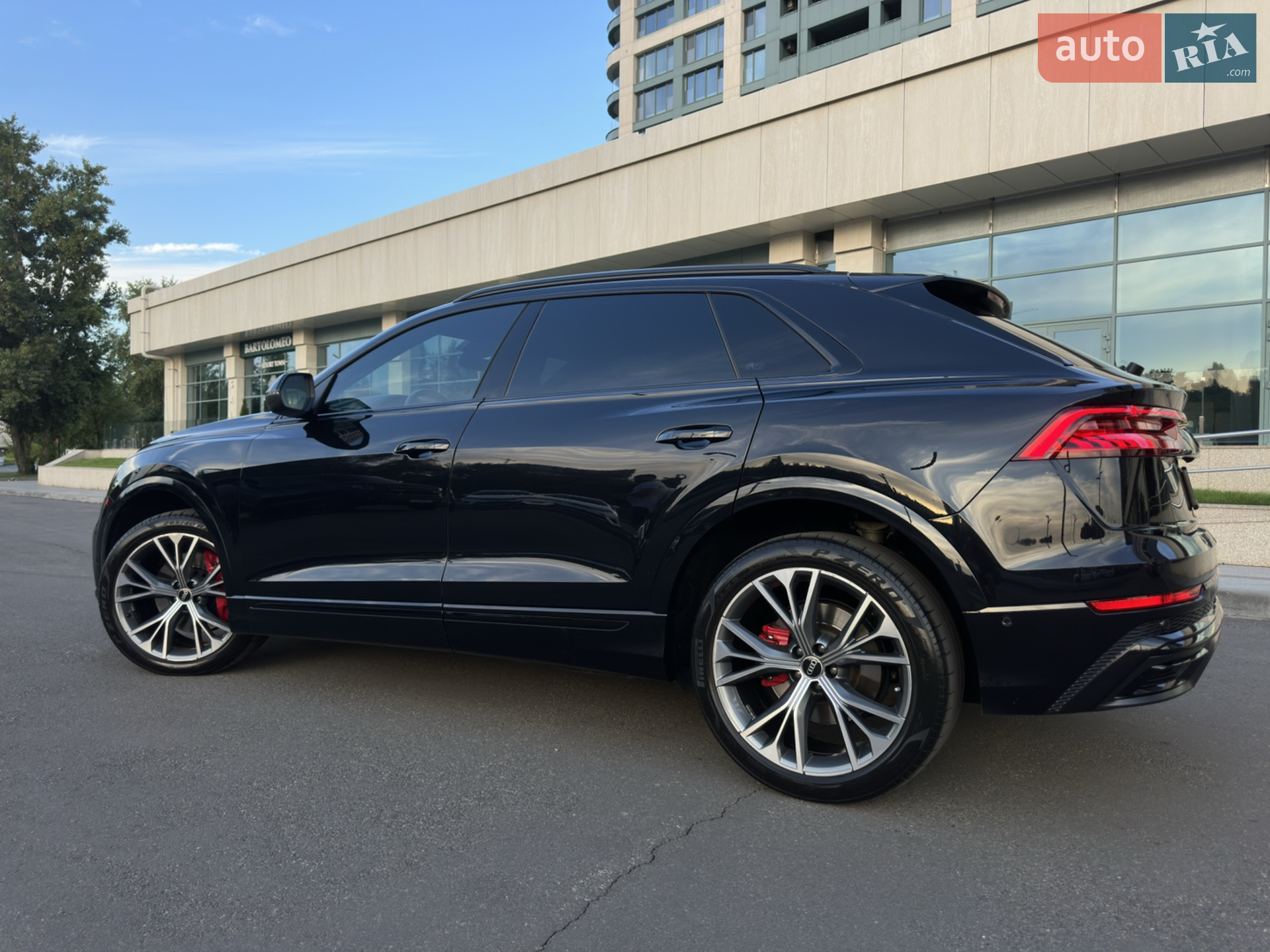 2021 Audi Q8 - мініатюра 2