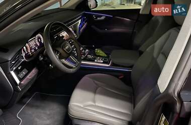 Внедорожник / Кроссовер Audi Q8 2020 в 