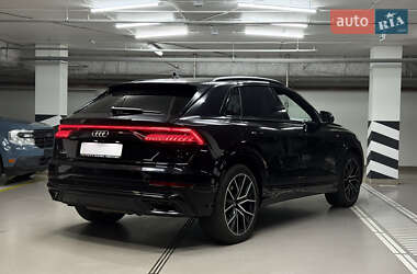 Внедорожник / Кроссовер Audi Q8 2018 в 