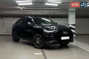 Внедорожник / Кроссовер Audi Q8 2018 в 