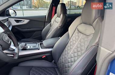 Внедорожник / Кроссовер Audi Q8 2024 в 