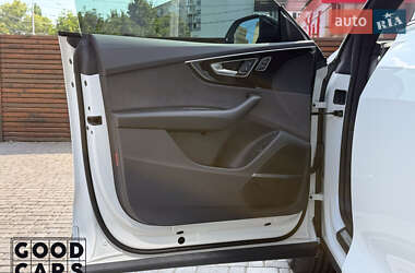 Внедорожник / Кроссовер Audi Q8 2024 в 