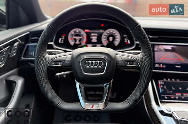 Внедорожник / Кроссовер Audi Q8 2024 в 