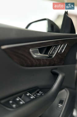 Внедорожник / Кроссовер Audi Q8 2019 в 