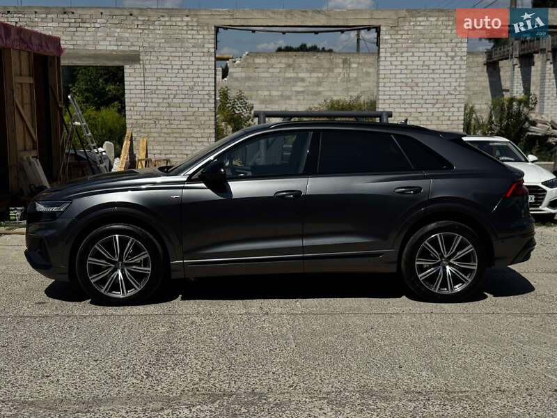Внедорожник / Кроссовер Audi Q8 2020 в Житомире