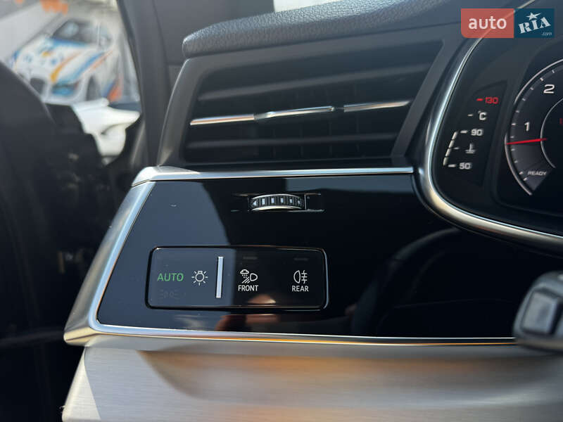 Внедорожник / Кроссовер Audi Q8 2020 в Житомире