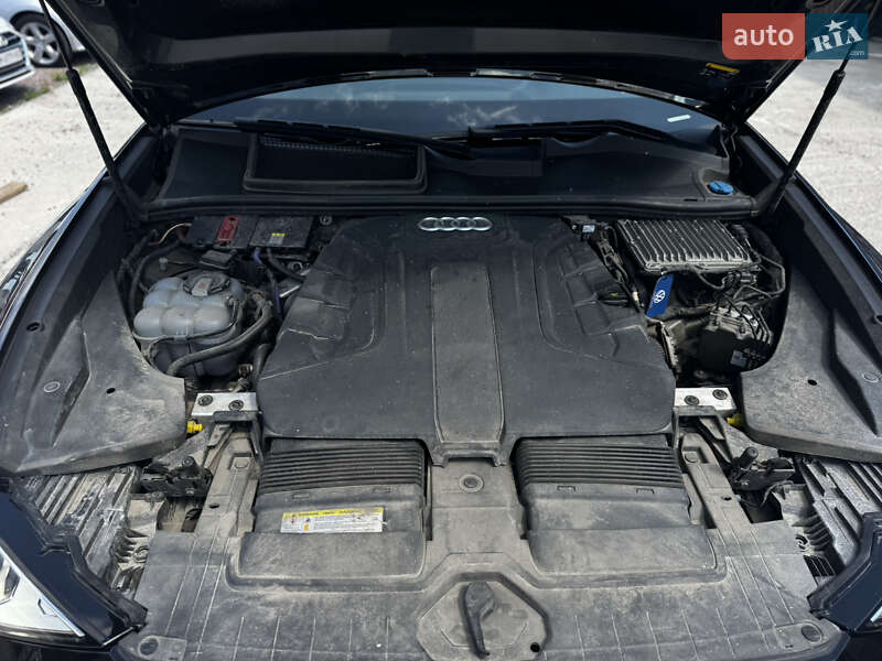 Внедорожник / Кроссовер Audi Q8 2020 в Житомире