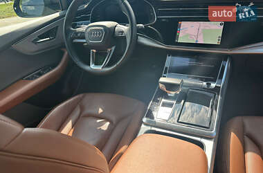 Позашляховик / Кросовер Audi Q8 2018 в 