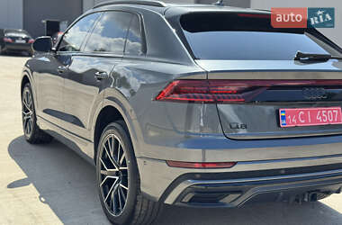 Внедорожник / Кроссовер Audi Q8 2023 в 