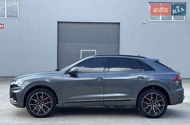 Внедорожник / Кроссовер Audi Q8 2023 в 