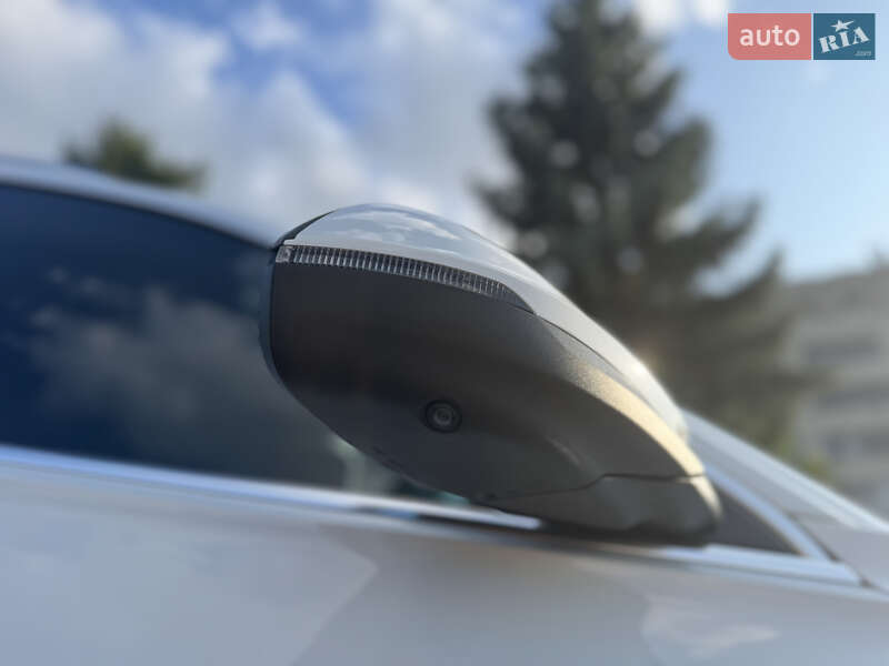 Внедорожник / Кроссовер Audi Q8 2018 в Киеве