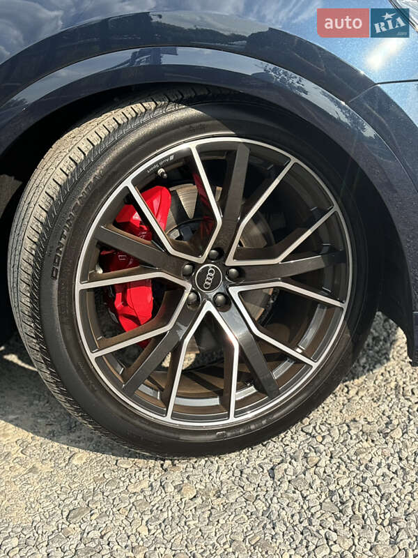 Внедорожник / Кроссовер Audi Q8 2023 в Львове