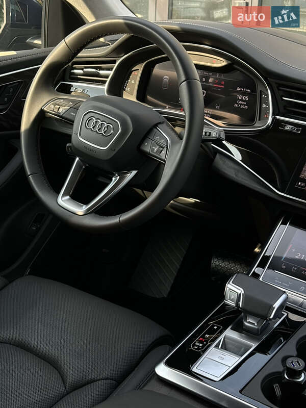 Внедорожник / Кроссовер Audi Q8 2023 в Львове