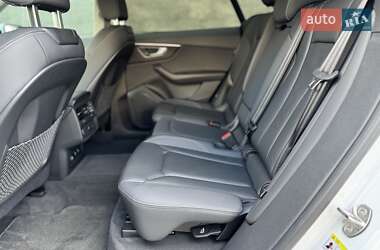 Внедорожник / Кроссовер Audi Q8 2023 в 