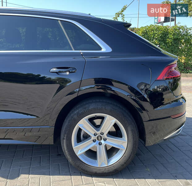 Внедорожник / Кроссовер Audi Q8 2021 в Киеве