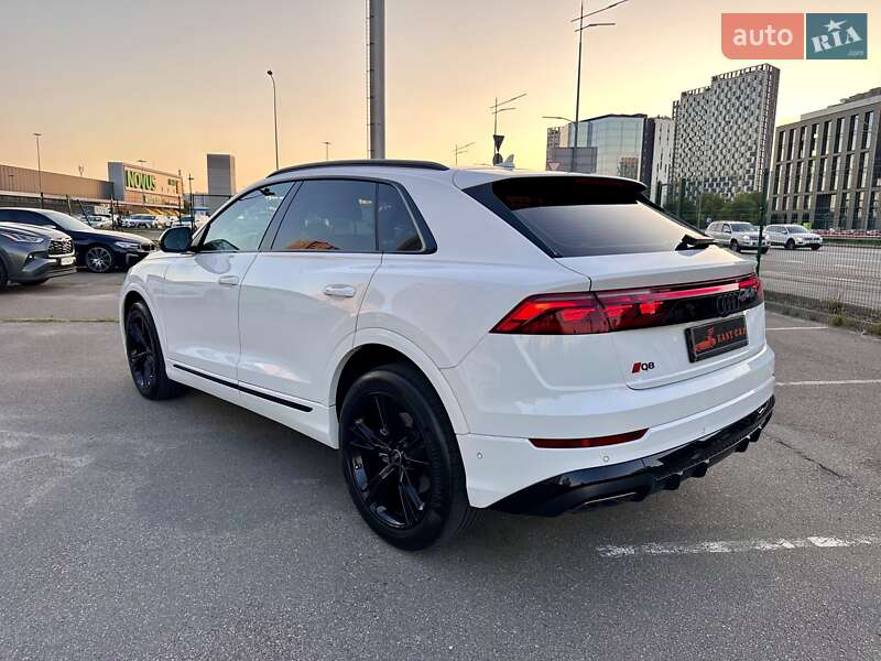 Внедорожник / Кроссовер Audi Q8 2023 в Киеве