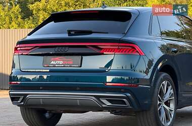 Внедорожник / Кроссовер Audi Q8 2021 в 