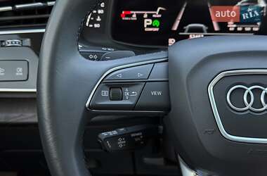 Внедорожник / Кроссовер Audi Q8 2021 в 