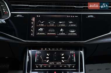 Внедорожник / Кроссовер Audi Q8 2021 в 