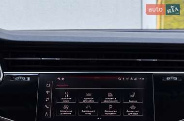 Внедорожник / Кроссовер Audi Q8 2021 в 