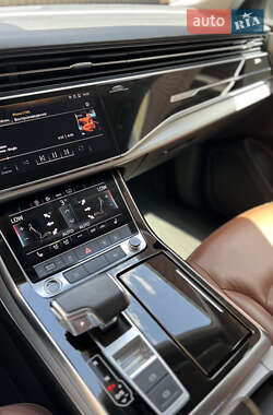 Внедорожник / Кроссовер Audi Q8 2020 в 