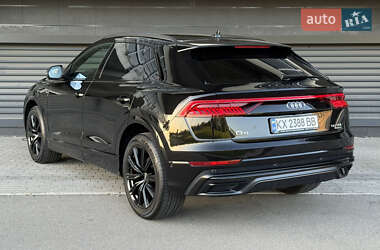 Внедорожник / Кроссовер Audi Q8 2022 в 