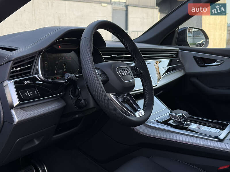 Внедорожник / Кроссовер Audi Q8 2025 в Киеве